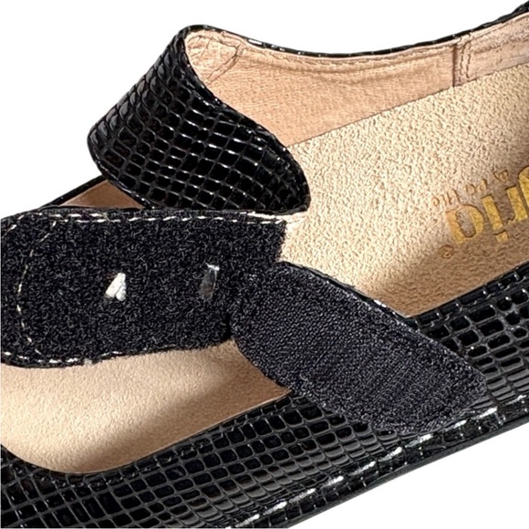 Like New Alegria Leather Paloma Mary
Jane's Black Size 11.5 - 12 - Picture 6 of 10